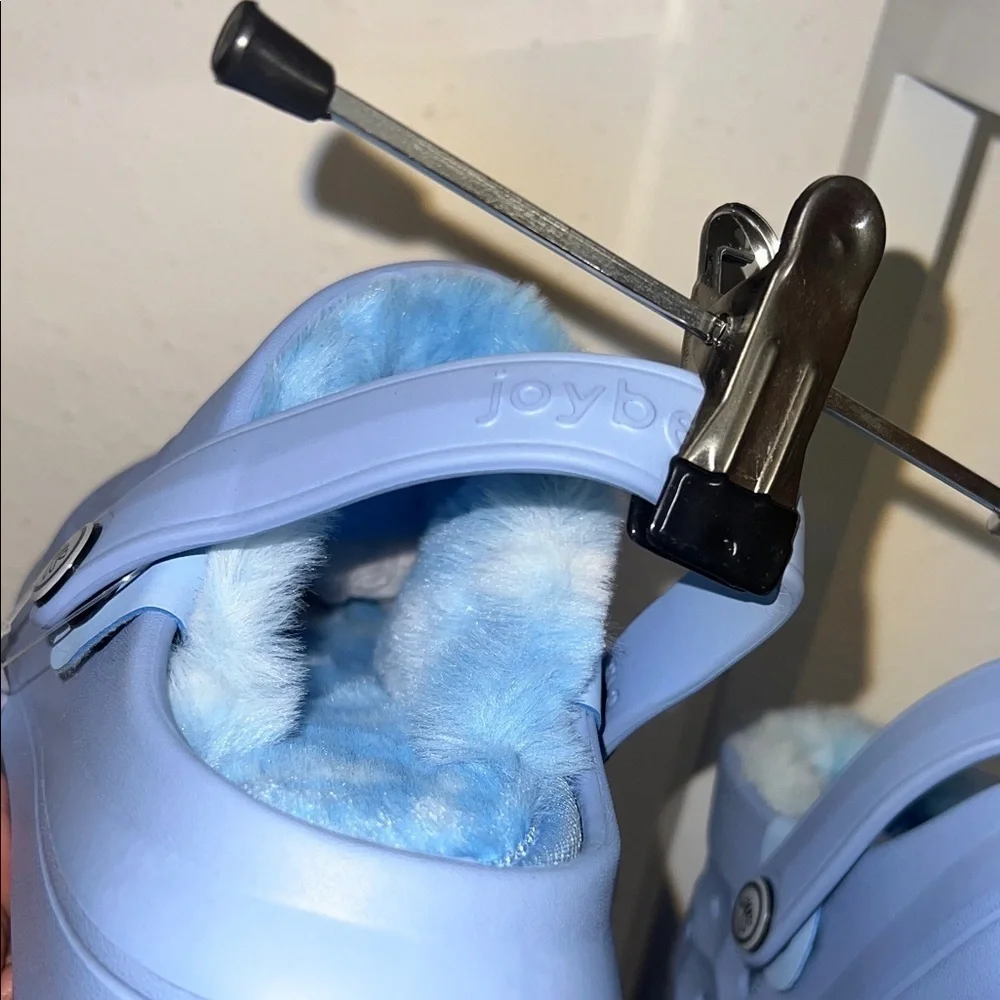 JOYBEES NWT Kids' Light Blue Slip-On Clogs with Removable Fuzzy Lining